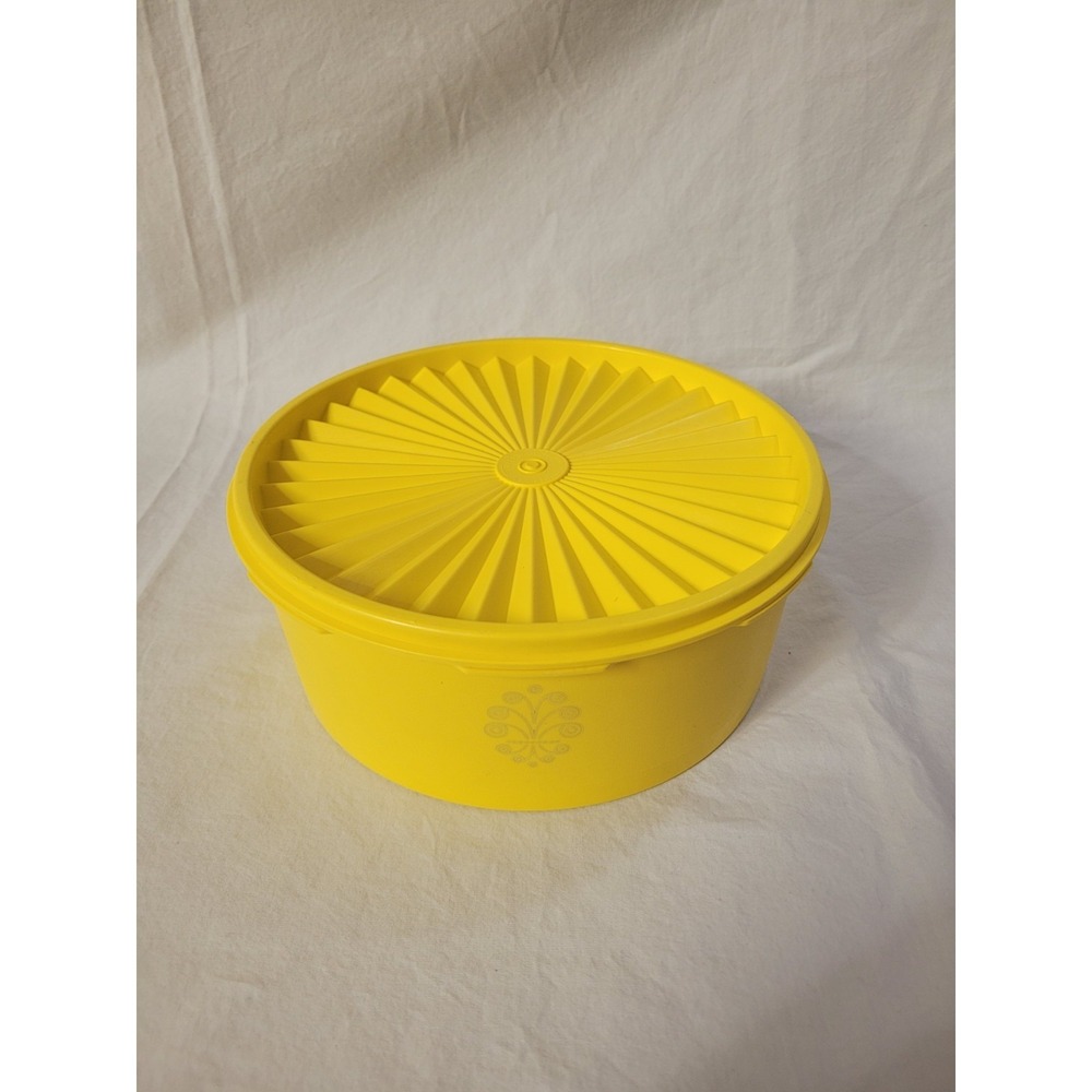 Vintage Tupperware Yellow Servalier Bowl with Sunburst Lid 1204-5 Retro Kitchen
